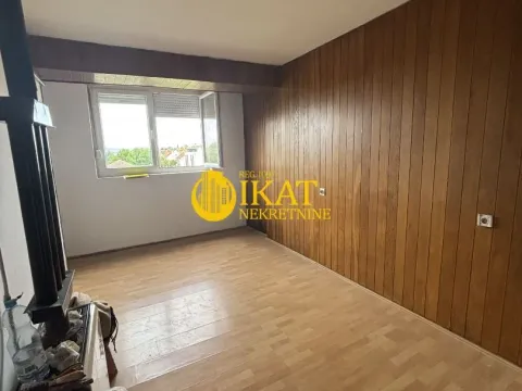Prodaja, trosoban stan, 65m², Centar, Inđija - image 3