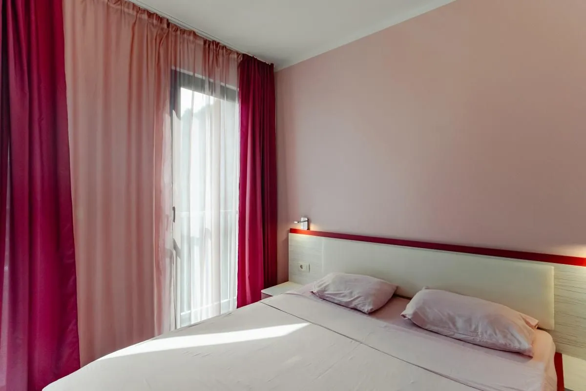 Sale, three bedroom apartment, 257m², Bečići, Budva