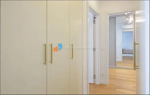 Izdavanje, trosoban stan, 89m², Savski Venac, Beograd - image 6