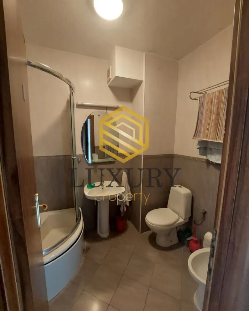 Prodaja, trosoban stan, 80m², Blok 9, Podgorica