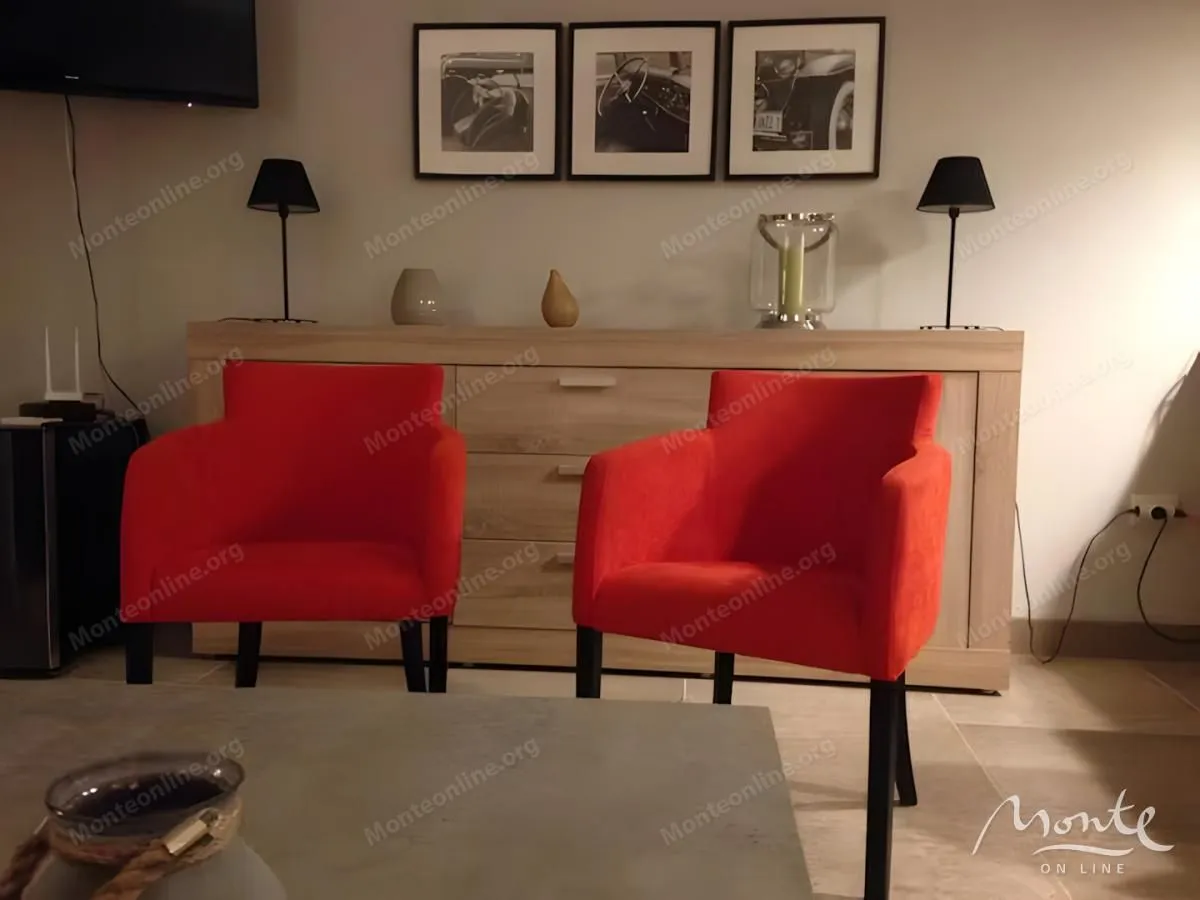 Prodaja, dvosoban stan, 110m², Donja Lastva, Tivat
