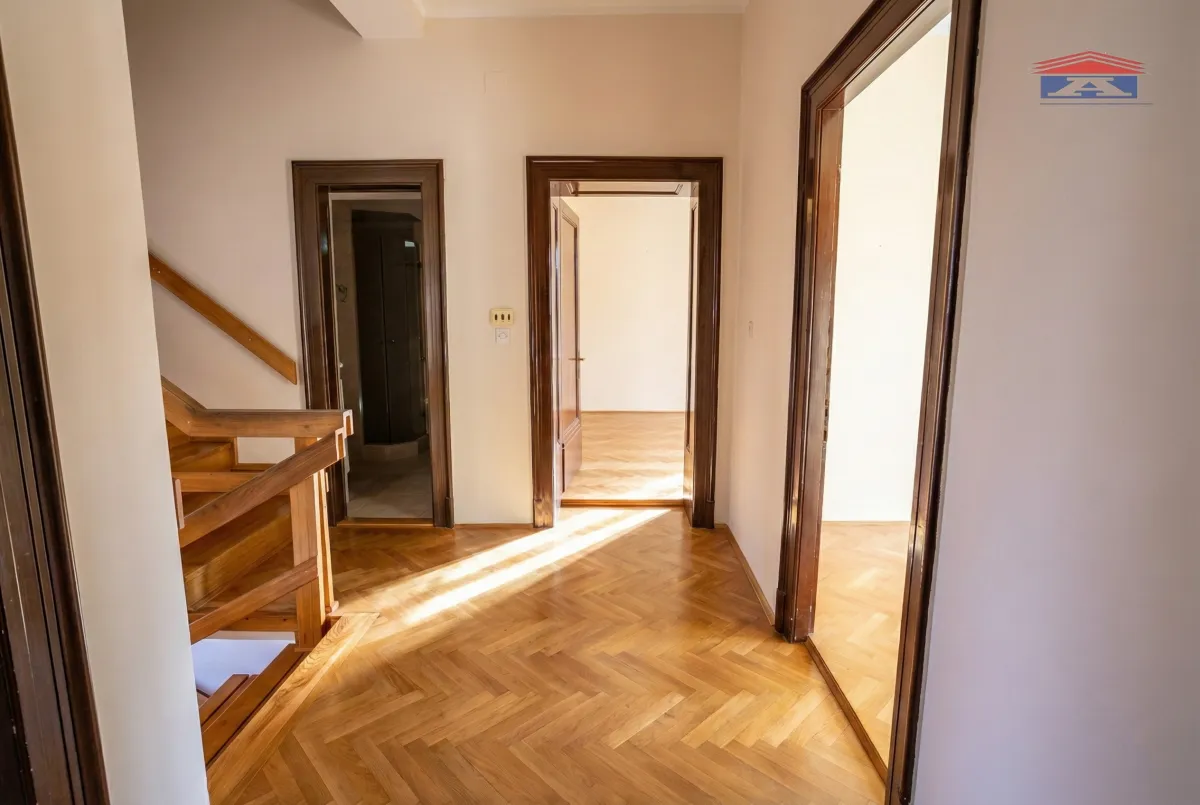 Sale, house, 298m², Jodna Banja, Novi Sad Sve Podlokacije