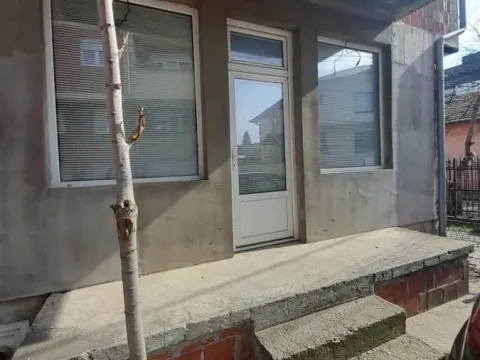 Izdavanje, poslovni prostor, 20m², Centar, Jagodina - image 3