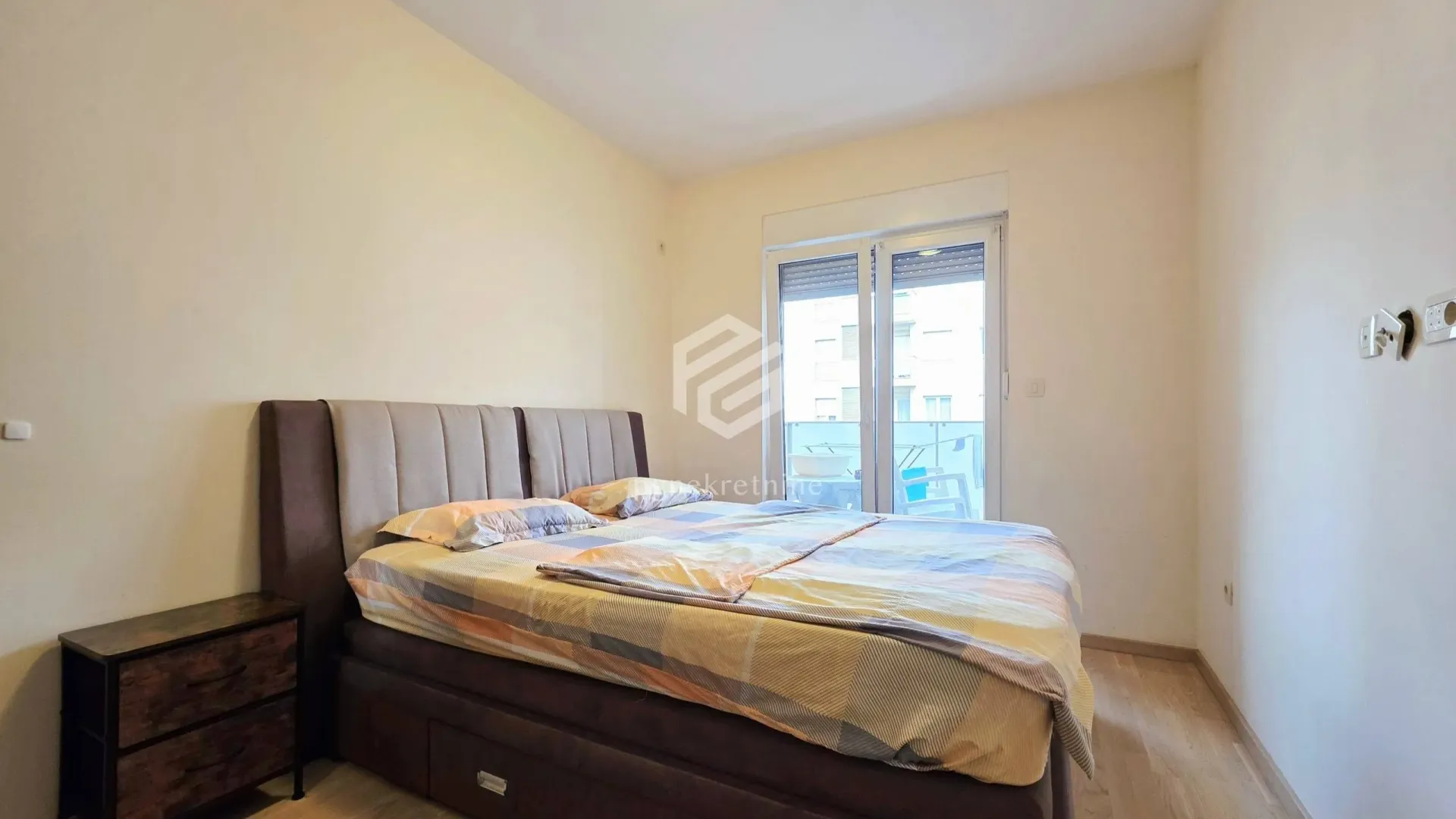 Izdavanje, jednosoban stan, 46m², City Kvart, Podgorica