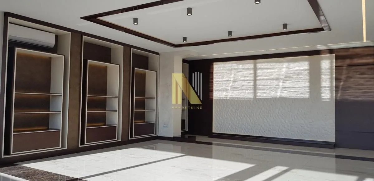 Izdavanje, stan, 240m², Telep, Novi Sad Sve Podlokacije