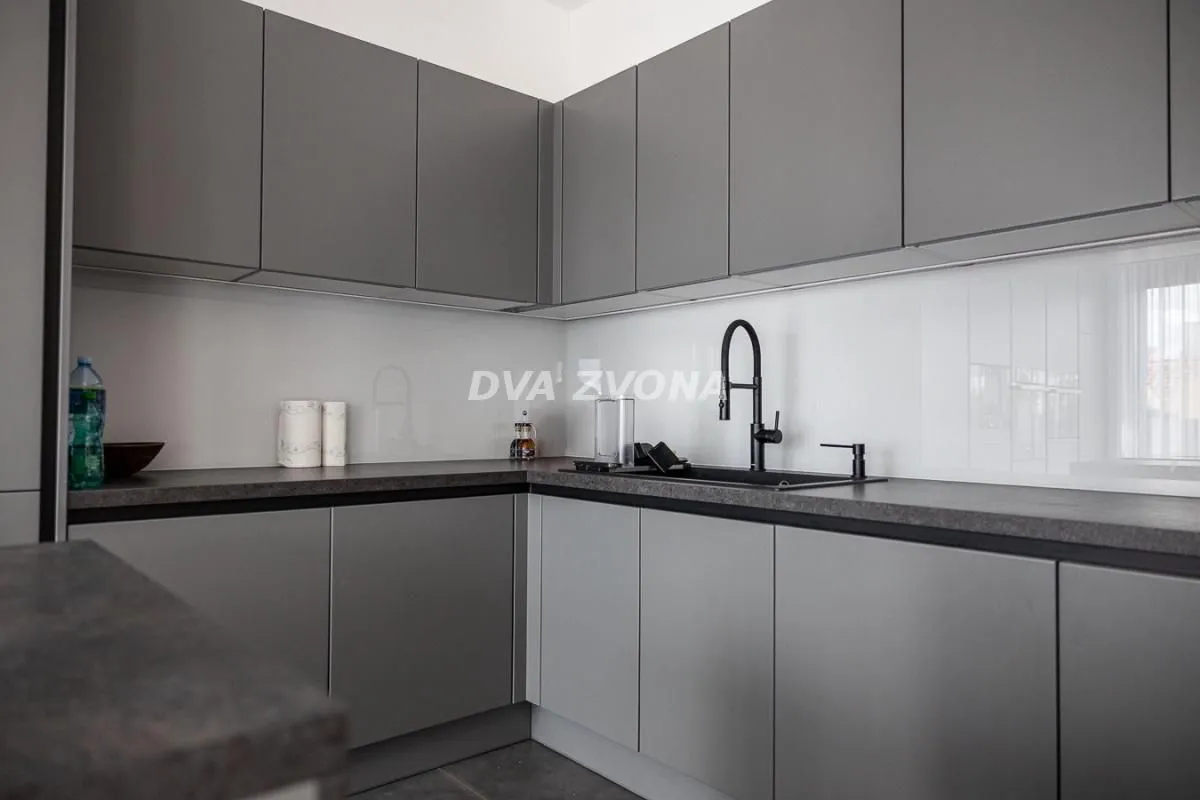 Prodaja, stan, 309m², Bulevar Evrope, Novi Sad Sve Podlokacije