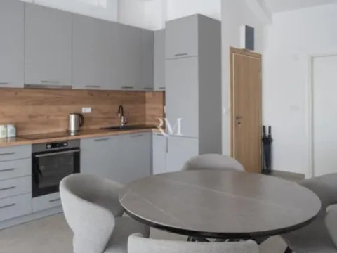 Izdavanje, dvosoban stan, 70m², Gradiošnica, Tivat - image 6