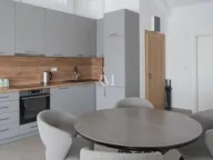 Izdavanje, dvosoban stan, 70m², Gradiošnica, Tivat - image 6