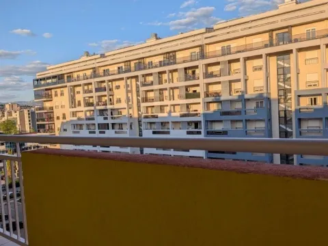 Izdavanje, trosoban stan, 93m², City Kvart, Podgorica - image 16