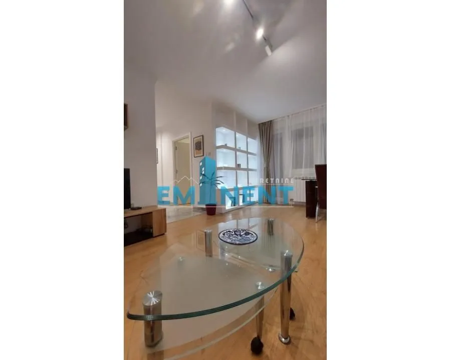 Izdavanje, trosoban stan, 65m², Lion, Zvezdara Sve Podlokacije