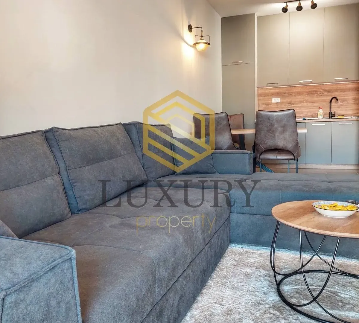 Izdavanje, jednosoban stan, 50m², Master Kvart, Podgorica