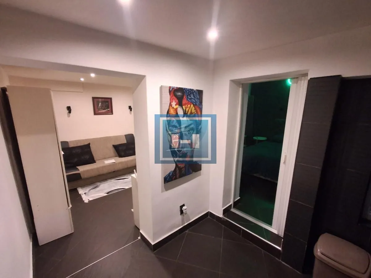 Prodaja, dvosoban stan, 33m², Stari Grad, Beograd