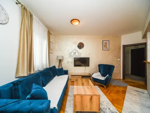 Izdavanje, jednosoban stan, 43m², Stari Aerodrom, Podgorica - image 1