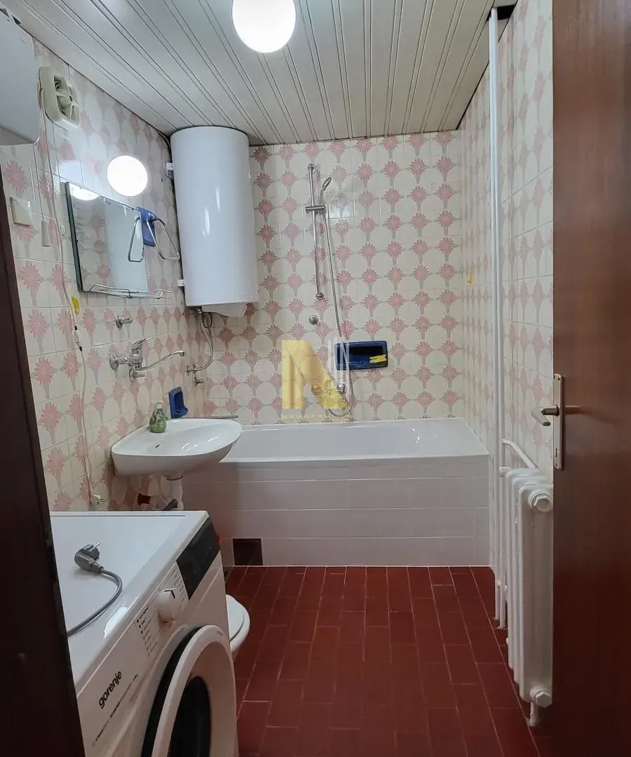 Izdavanje, dvosoban stan, 54m², Podbara, Novi Sad Sve Podlokacije