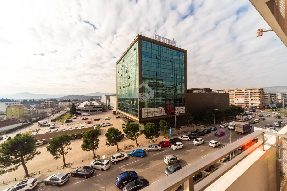 Prodaja, jednosoban stan, 49m², Central Point, Podgorica