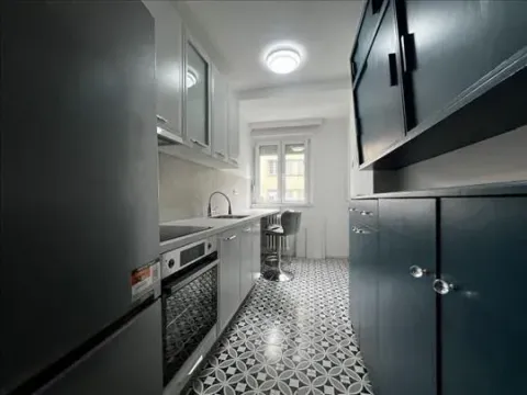 Izdavanje, trosoban stan, 80m², Kalenić Pijaca, Vračar Sve Podlokacije - image 13