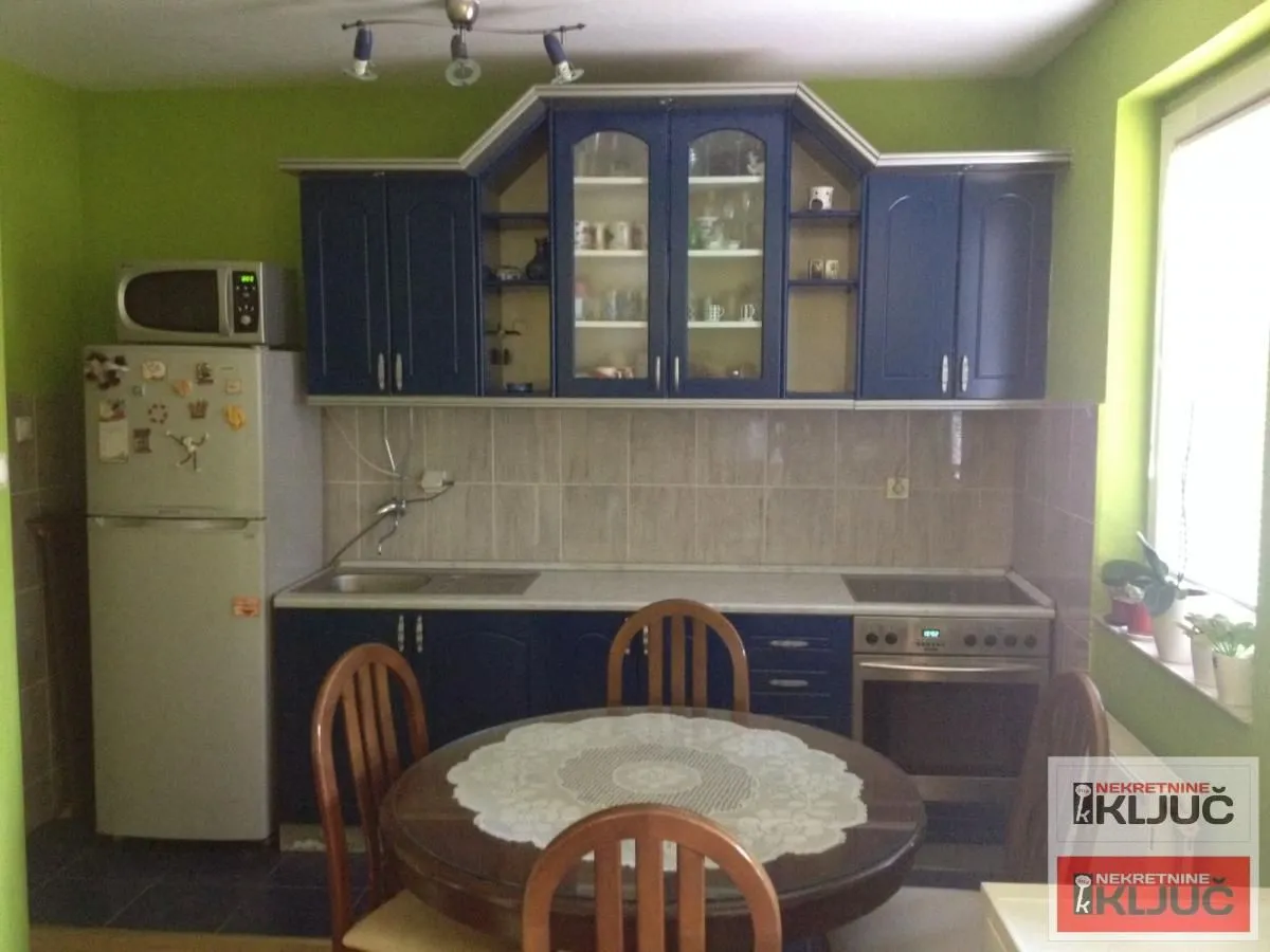 Prodaja, trosoban stan, 81m², Grbavica, Novi Sad Sve Podlokacije