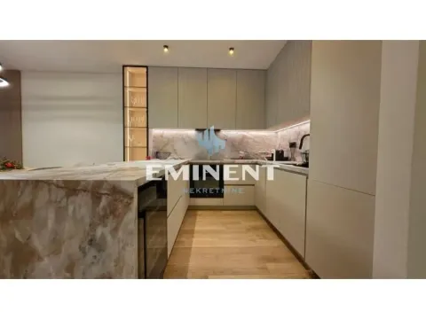 Izdavanje, trosoban stan, 117m², Vračar Hram, Vračar Sve Podlokacije - image 8