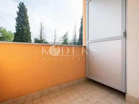 Rent, one bedroom apartment, 42m², City Kej, Podgorica - image 8