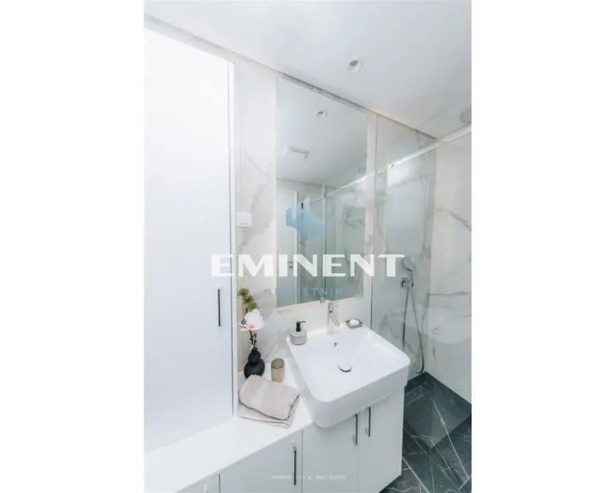 Izdavanje, dvosoban stan, 45m², Savski Venac, Beograd
