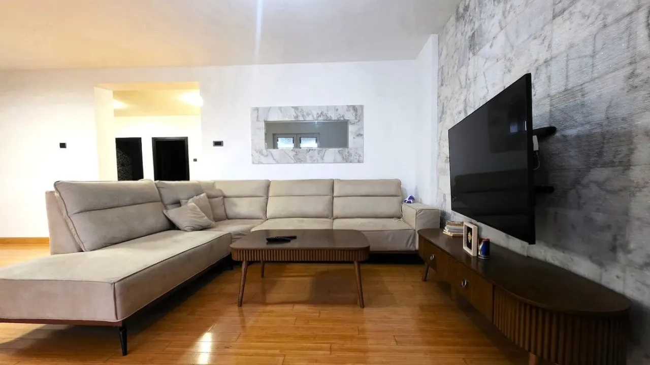 Rent, house, 168m², Murtovina, Podgorica