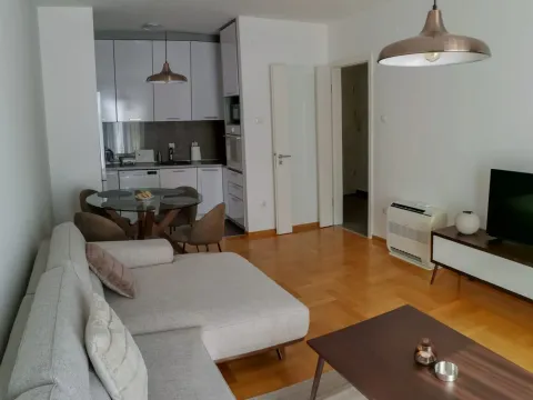 Prodaja, jednosoban stan, 58m², Preko Morače, Podgorica - image 8