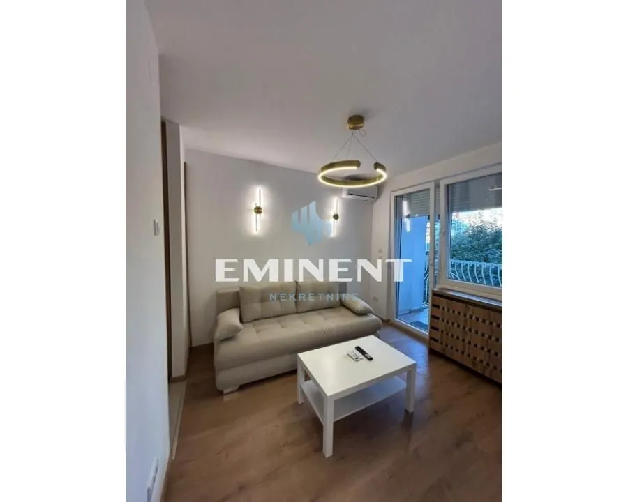 Rent, apartment, 34m², Stari Grad, Beograd