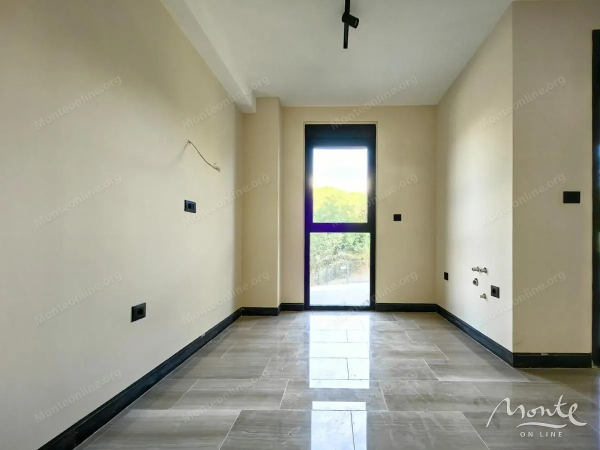 Prodaja, trosoban stan, 111m², Vezirov Most, Podgorica