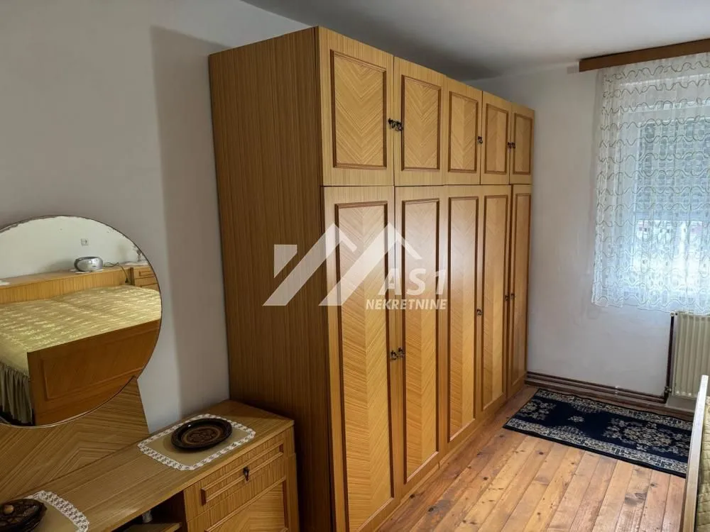 Izdavanje, kuća, 80m², Veternik, Novi Sad Sve Podlokacije