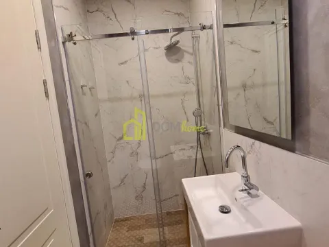 Izdavanje, trosoban stan, 95m², City Kvart, Podgorica - image 13