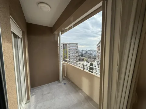 Izdavanje, jednosoban stan, 49m², City Kvart, Podgorica - image 2