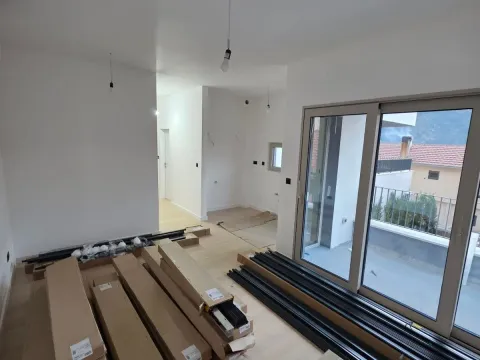 Prodaja, dvosoban stan, 51m², Dobrota, Kotor - image 12