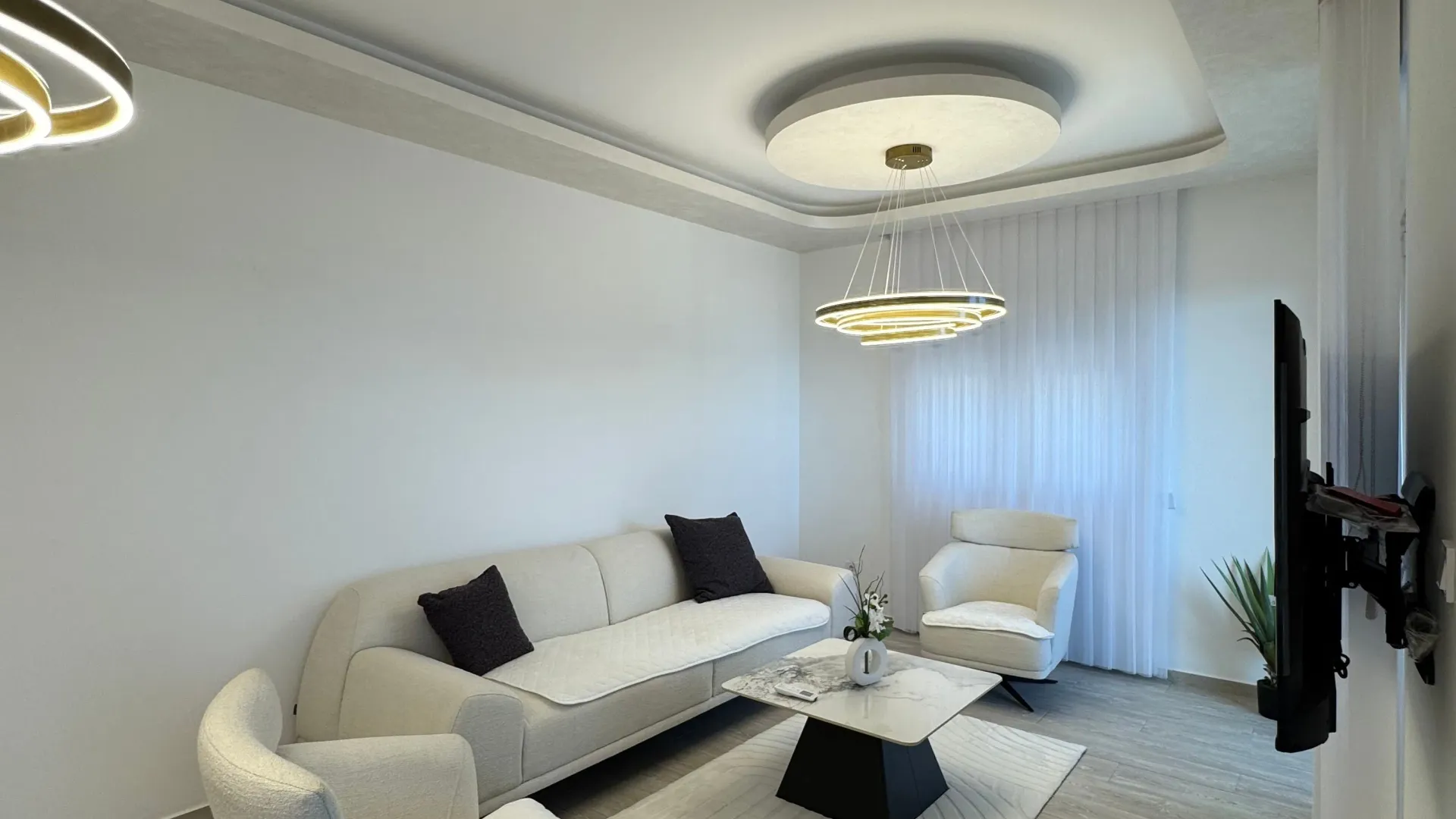 Prodaja, dvosoban stan, 74m², Bečići, Budva