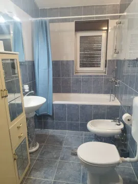 Rent, house, 140m², Zabjelo, Podgorica - image 11
