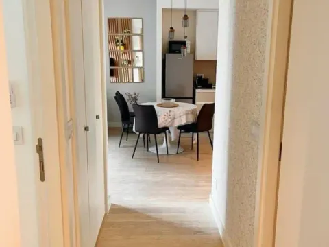 Izdavanje, trosoban stan, 80m², Savski Venac, Beograd - image 6