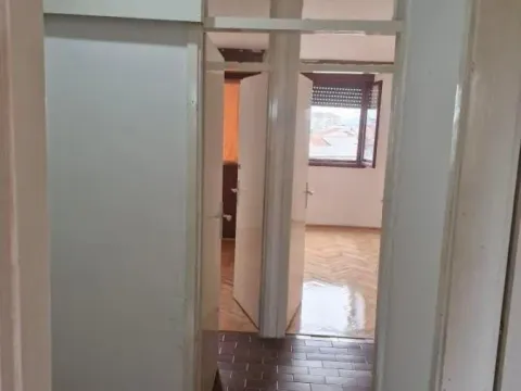 Prodaja, dvosoban stan, 58m², Stari Aerodrom, Podgorica - image 8