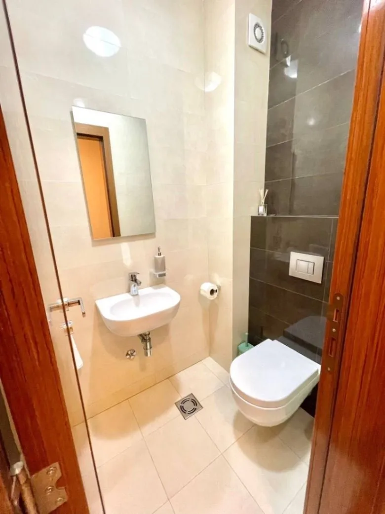 Prodaja, dvosoban stan, 79m², Centar, Podgorica