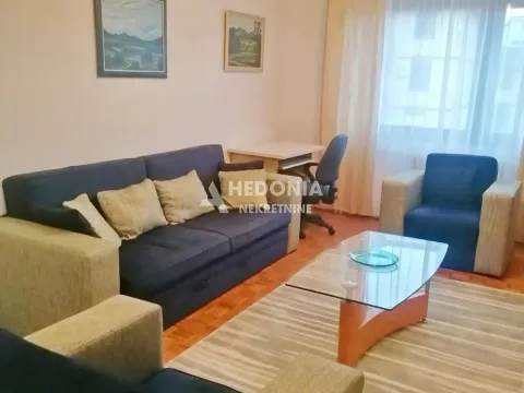 Rent, two bedroom apartment, 65m², Stari Grad, Beograd - image 2