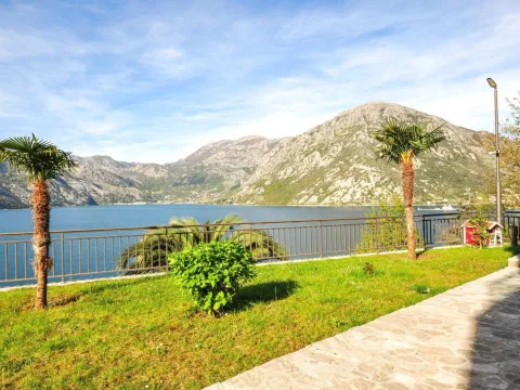 Sale, two bedroom apartment, 68m², Kostanjica, Kotor - image 19