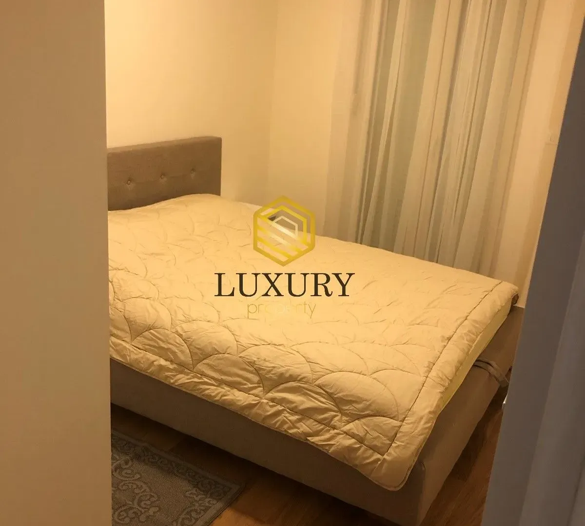 Izdavanje, jednosoban stan, 47m², Central Point, Podgorica