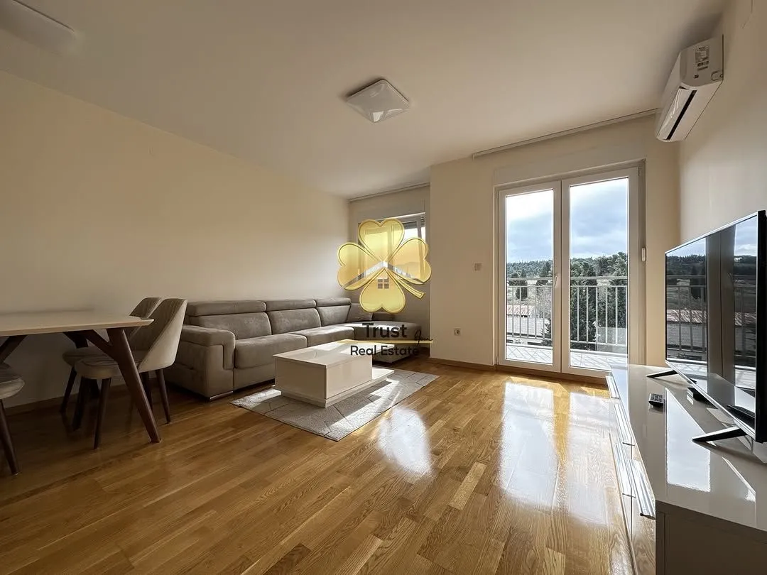 Rent, three bedroom apartment, 85m², City Kej, Podgorica