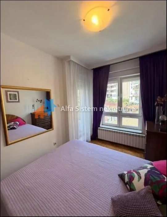 Izdavanje, stan, 41m², Neimar, Vračar Sve Podlokacije