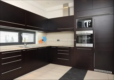 Izdavanje, stan, 176m², Kalenić Pijaca, Vračar Sve Podlokacije - image 17