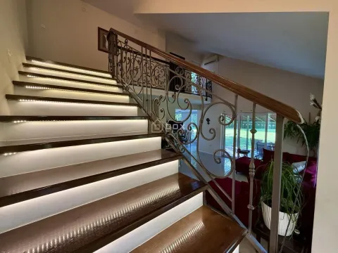 Sale, house, 180m², Donja Vrežina, Niš - image 24