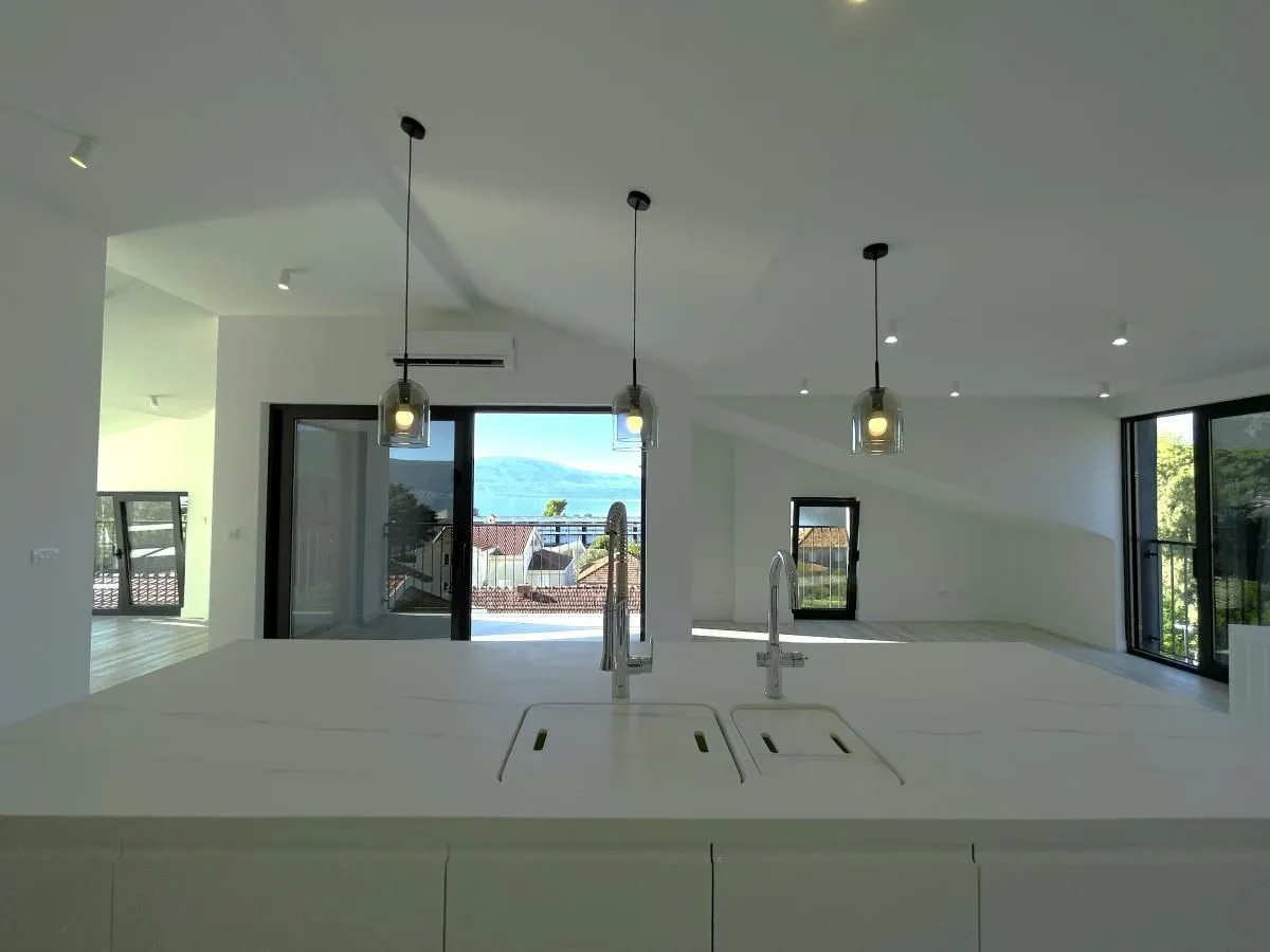 Sale, two bedroom apartment, 125m², Tivat, Crna Gora