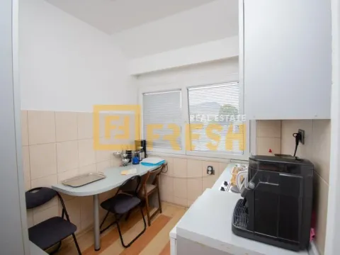 Izdavanje, poslovni prostor, 250m², Gornja Gorica, Podgorica - image 11