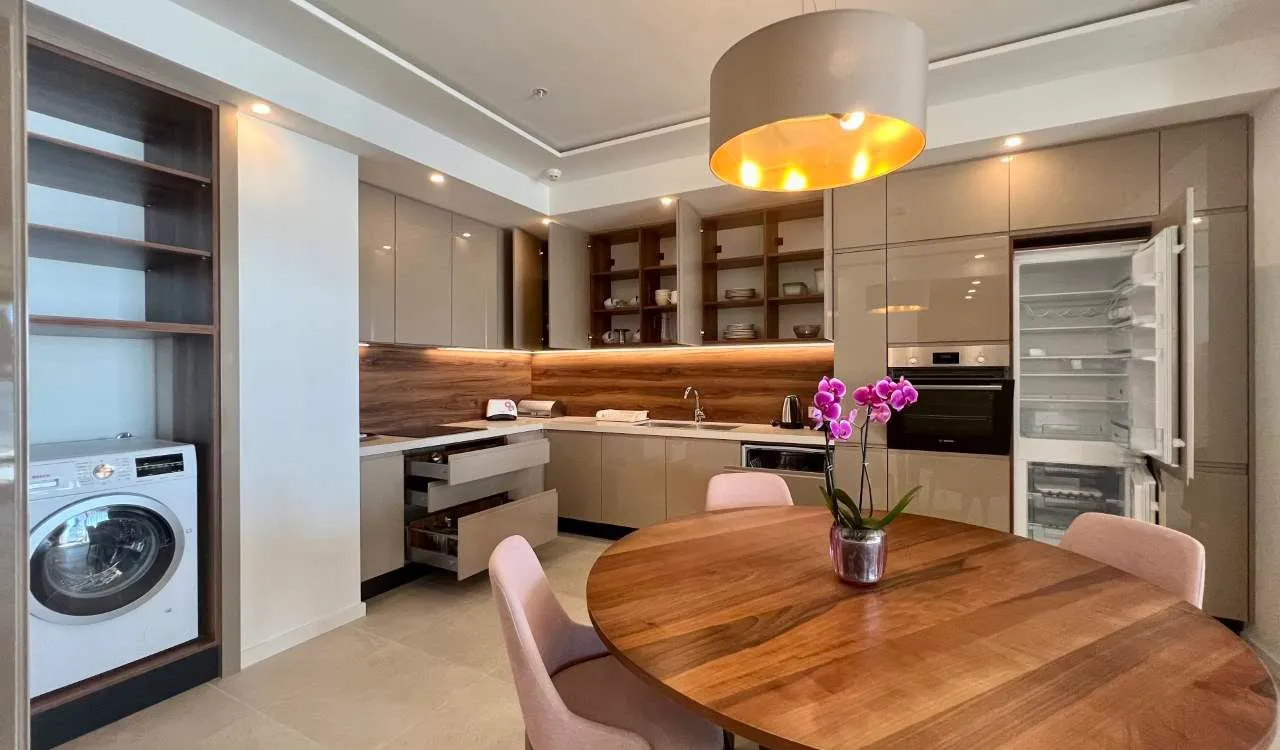 Prodaja, dvosoban stan, 107m², Rafailovići, Budva