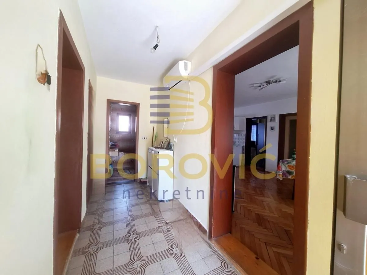 Prodaja, kuća, 202m², Surčin, Beograd