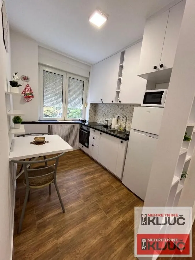 Izdavanje, dvosoban stan, 56m², Grbavica, Novi Sad Sve Podlokacije