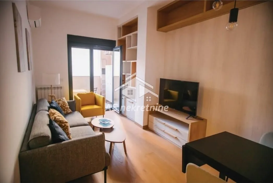 Izdavanje, dvosoban stan, 45m², Kalenić Pijaca, Vračar Sve Podlokacije